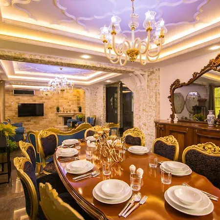 וילה Deluxe Villalari *